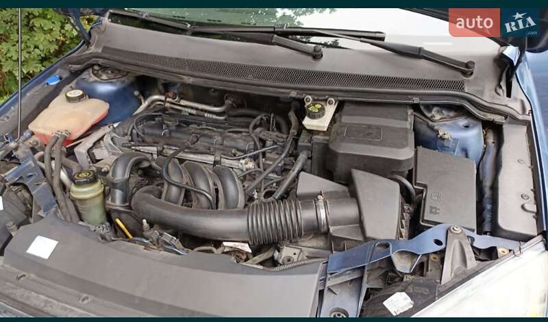 Хэтчбек Ford Focus 2005 в Черновцах
