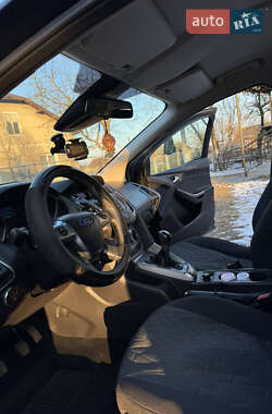 Універсал Ford Focus 2011 в 
