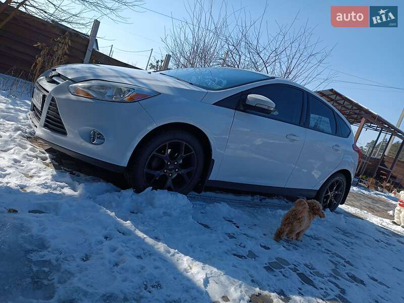 Хэтчбек Ford Focus 2014 в Киеве