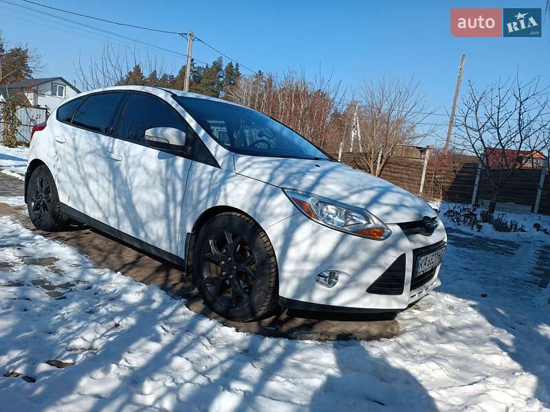 Хэтчбек Ford Focus 2014 в Киеве