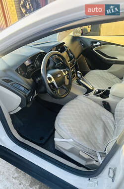 Седан Ford Focus 2011 в 