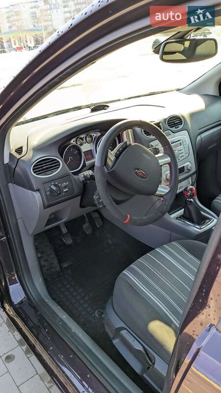 Седан Ford Focus 2008 в Кременчуці