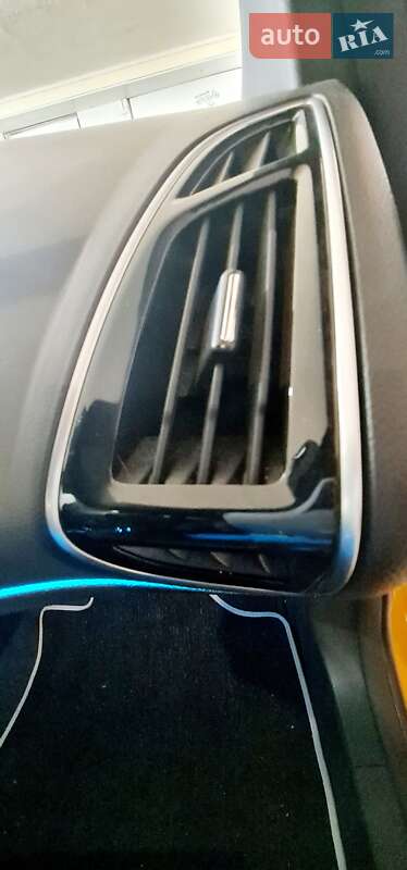 Хэтчбек Ford Focus 2013 в Киеве фото 41 Хэтчбек Ford Focus 2013 в Киеве
