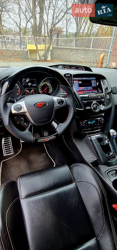 Хэтчбек Ford Focus 2013 в Киеве фото 54 Хэтчбек Ford Focus 2013 в Киеве