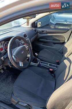 Хетчбек Ford Focus 2010 в 