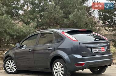 Хетчбек Ford Focus 2011 в 