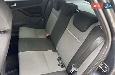 Хетчбек Ford Focus 2011 в 