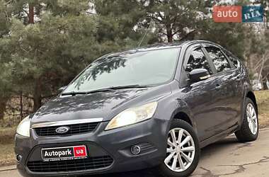 Хетчбек Ford Focus 2011 в 