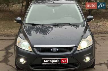Хетчбек Ford Focus 2011 в 