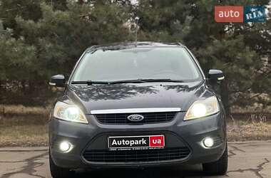 Хетчбек Ford Focus 2011 в 