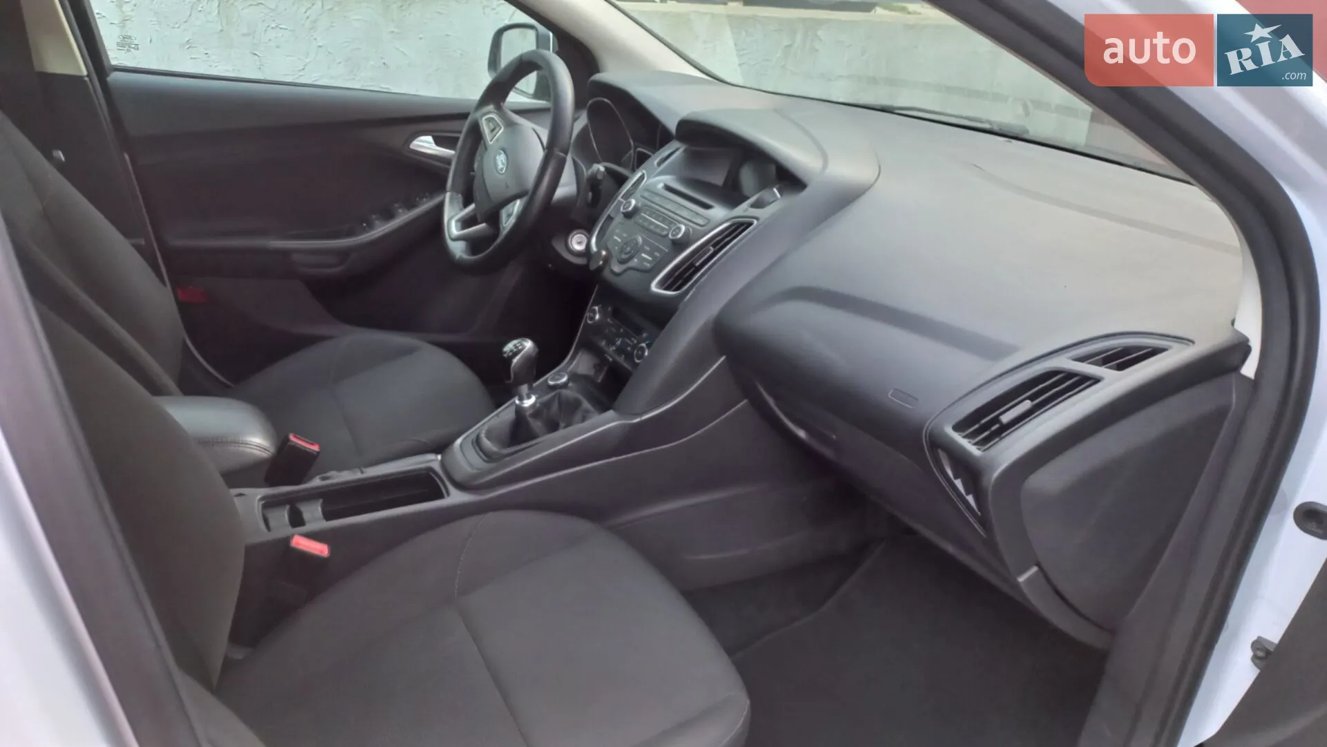 2017 Ford Focus - мініатюра 18