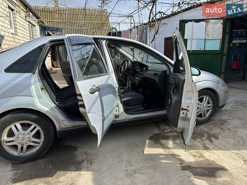Седан Ford Focus 2001 в Херсоне