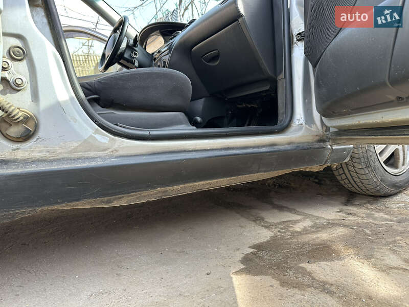 Седан Ford Focus 2001 в Херсоне