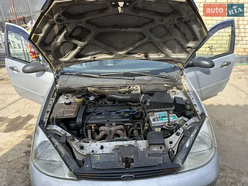 Седан Ford Focus 2001 в Херсоне