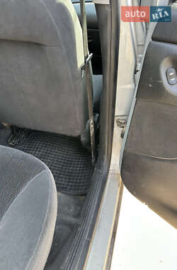 Седан Ford Focus 2001 в 
