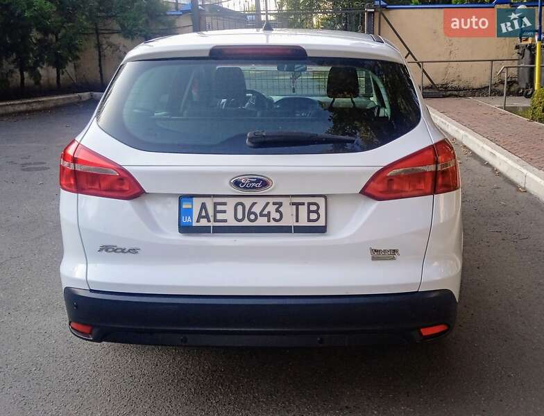Седан Ford Focus 2017 в Запорожье фото 2 Седан Ford Focus 2017 в Запорожье