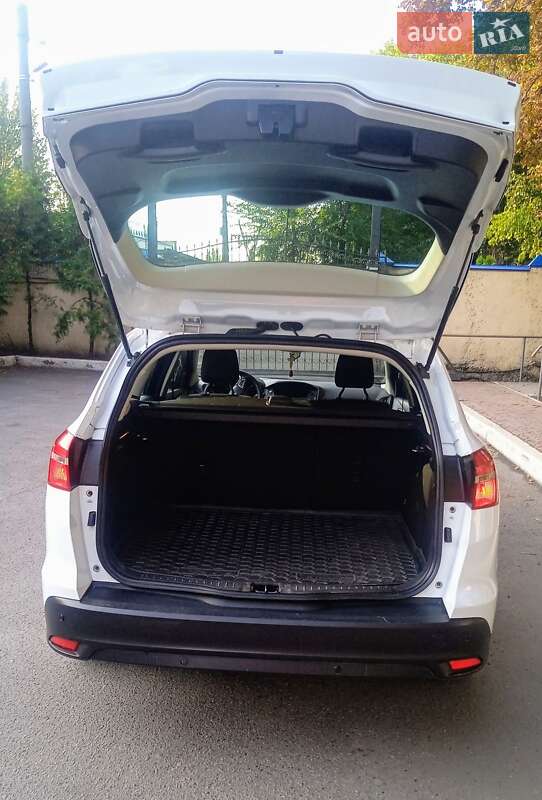 Седан Ford Focus 2017 в Запоріжжі фото 5 Седан Ford Focus 2017 в Запоріжжі