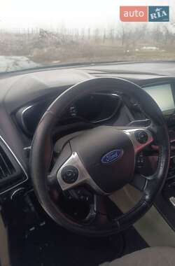 Хэтчбек Ford Focus 2013 в 