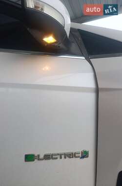 Хэтчбек Ford Focus 2013 в 
