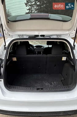 Хэтчбек Ford Focus 2013 в 