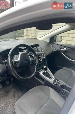 Хэтчбек Ford Focus 2013 в 