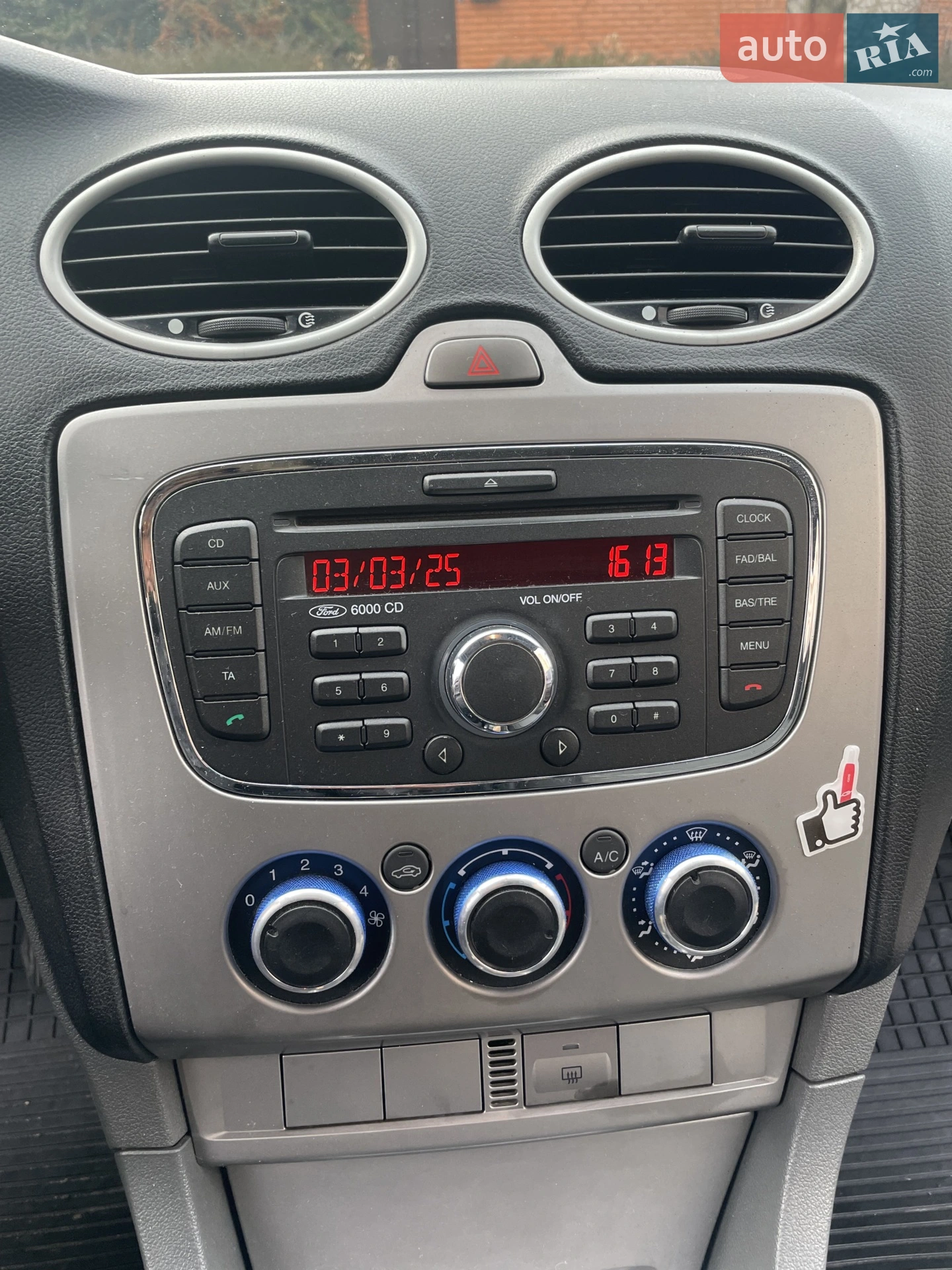 2010 Ford Focus - мініатюра 5