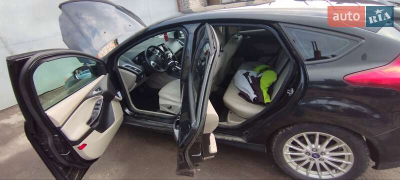Хэтчбек Ford Focus 2012 в Луцке
