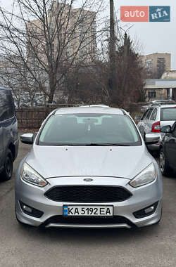 Хэтчбек Ford Focus 2016 в Киеве