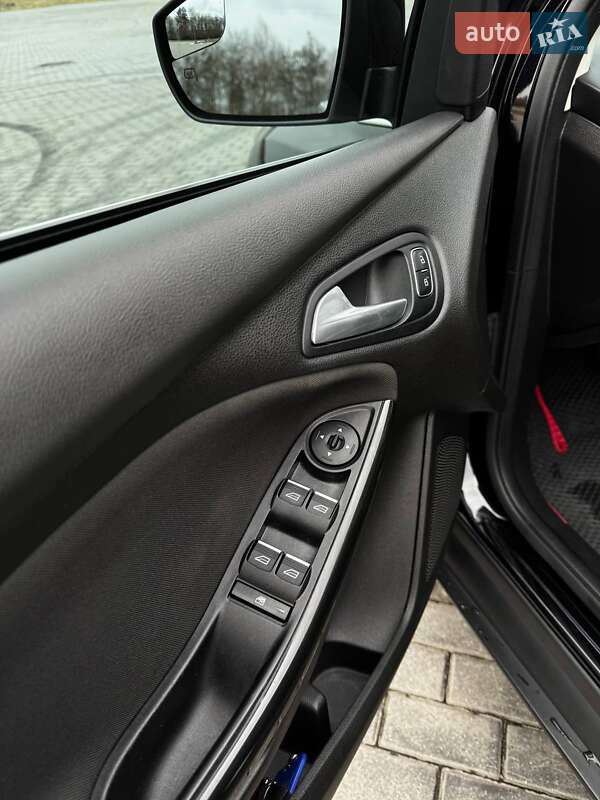 Хэтчбек Ford Focus 2015 в Львове