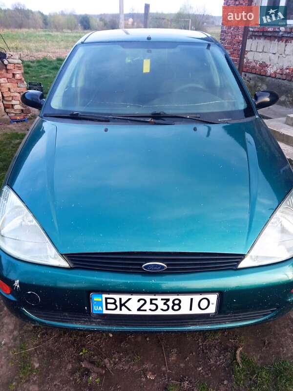 Ford Focus 2000