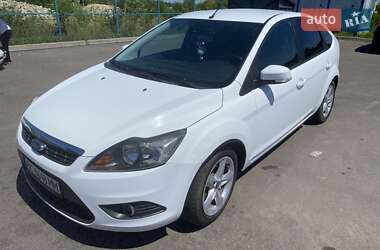 Хэтчбек Ford Focus 2010 в Мостиске