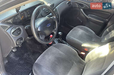 Седан Ford Focus 2002 в 