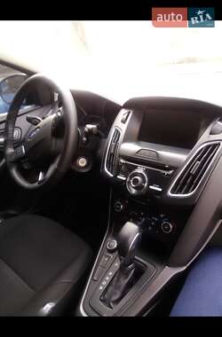 Седан Ford Focus 2017 в 