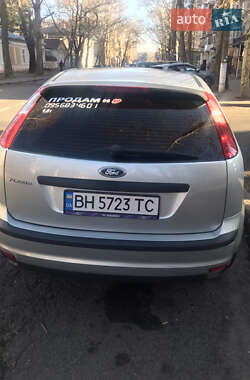 Хэтчбек Ford Focus 2006 в 