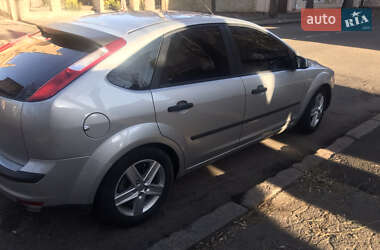 Хэтчбек Ford Focus 2006 в 
