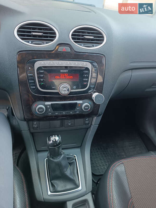 Хэтчбек Ford Focus 2007 в Загвоздье