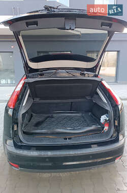 Хэтчбек Ford Focus 2007 в 