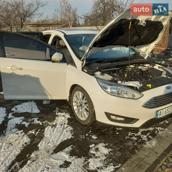 Седан Ford Focus 2015 в Корнине