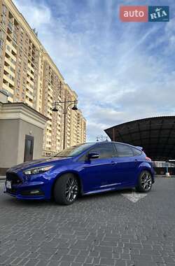 Хэтчбек Ford Focus 2015 в Одессе