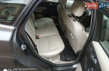 Хэтчбек Ford Focus 2015 в 