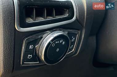 Хэтчбек Ford Focus 2013 в 