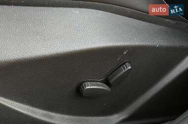 Хэтчбек Ford Focus 2013 в 