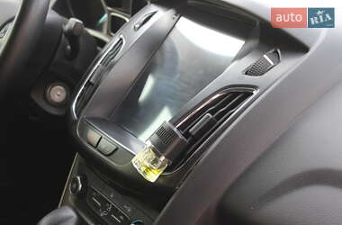 Седан Ford Focus 2016 в 