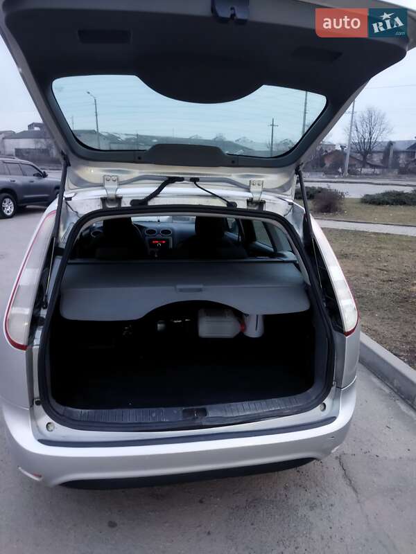 Универсал Ford Focus 2008 в Бурштыне