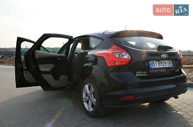 Хэтчбек Ford Focus 2014 в 