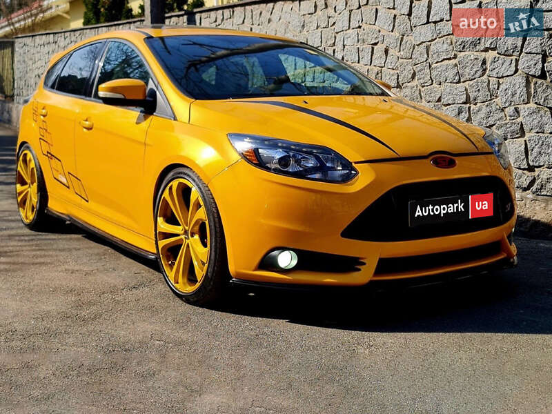 Хэтчбек Ford Focus 2013 в Киеве