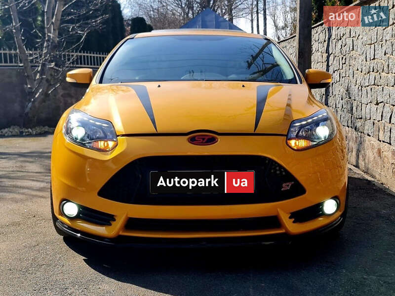 Хэтчбек Ford Focus 2013 в Киеве