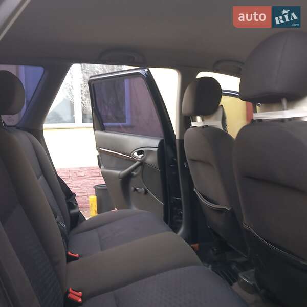 Універсал Ford Focus 2001 в Новоселиці