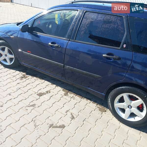 Універсал Ford Focus 2001 в Новоселиці