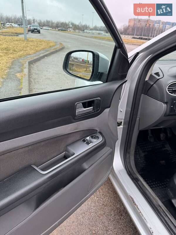 Седан Ford Focus 2010 в Львове